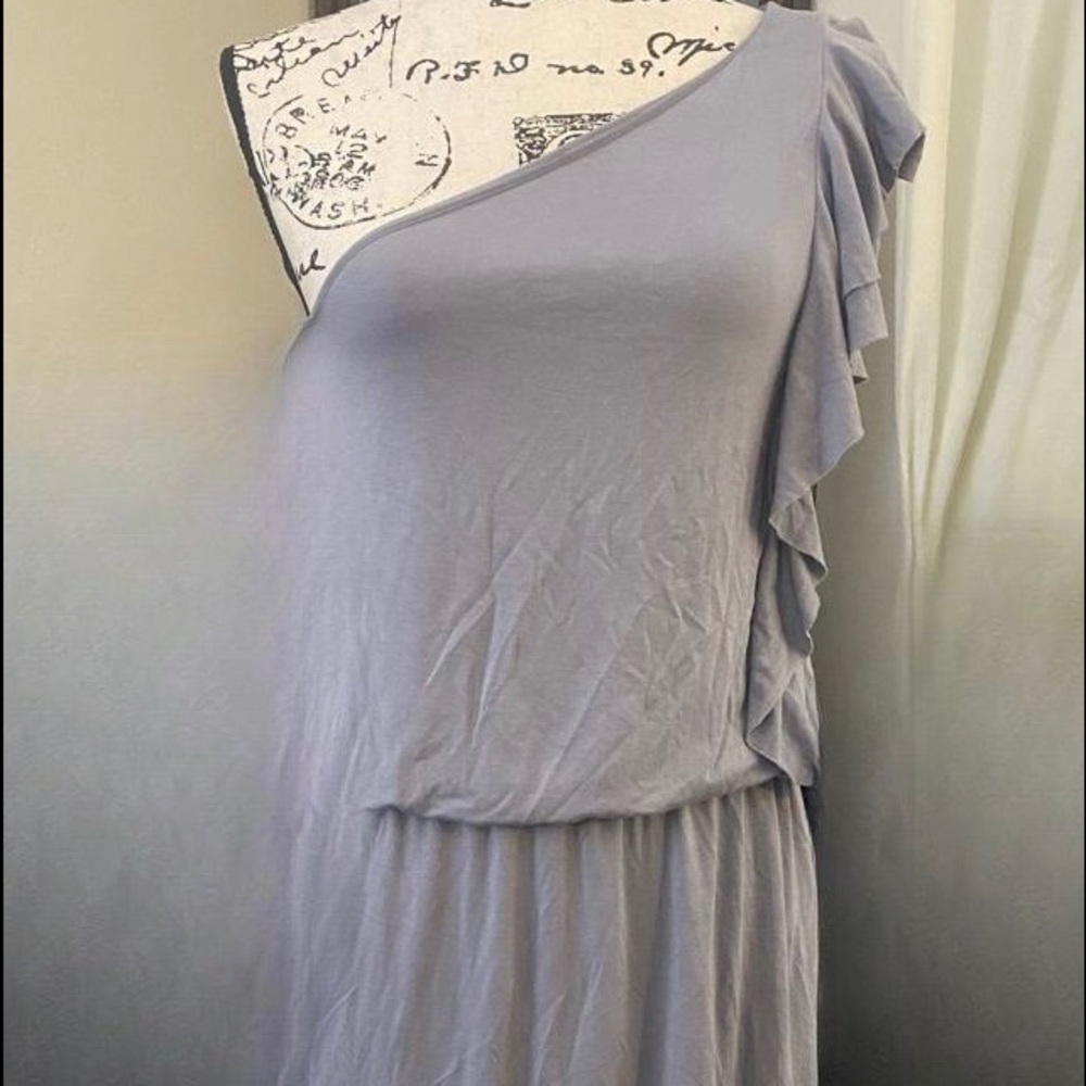 One shoulder dress